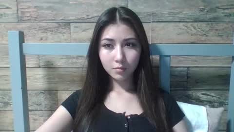 Snapshot of virgi_hicks chatting on 10/05/25, 05:33 Virginia online show from 10/05/25, 05:33