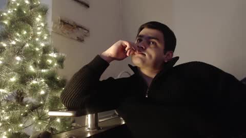 Snapshot of virgil____ chatting on 12/19/24, 11:39 virgil____ online show from 12/19/24, 11:39