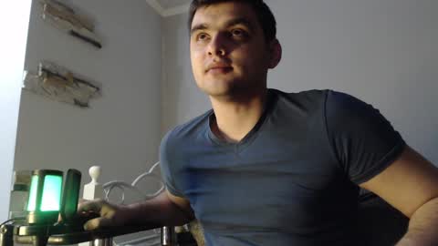 Snapshot of virgil____ chatting on 01/10/25, 08:26 virgil____ online show from 01/10/25, 08:26