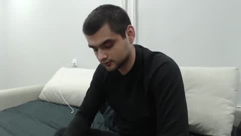 Snapshot of virgil____ chatting on 11/23/25, 05:13 virgil____ online show from 11/23/25, 05:13