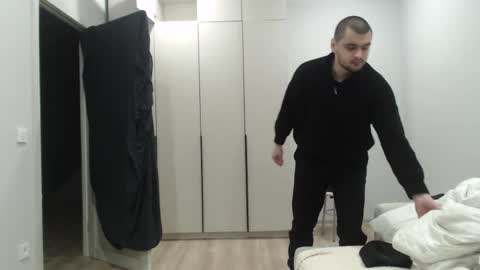 Snapshot of virgil____ chatting on 12/14/25, 08:02 virgil____ online show from 12/14/25, 08:02