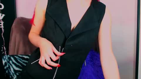 VirginLuna online show from 01/22/25, 09:32