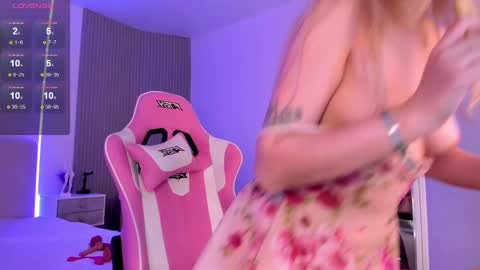 Chloe online show from 12/02/24, 06:09