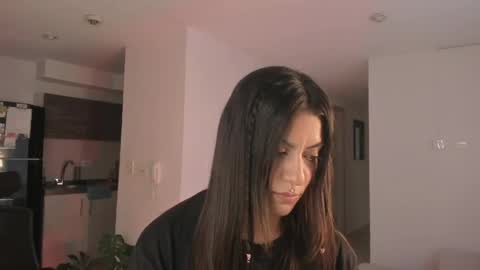 Snapshot of virtual111_ chatting on 05/12/26, 09:56 Lu online show from 05/12/26, 09:56