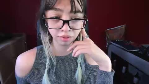 Zoe online show from 11/12/25, 06:58