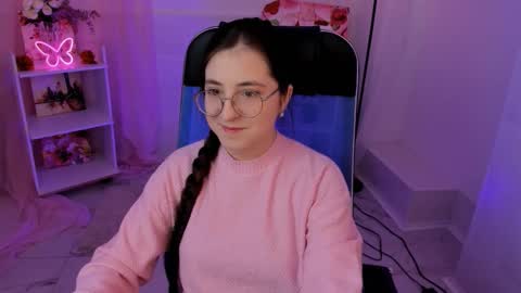 Snapshot of virtualvoyant chatting on 11/09/25, 03:49 your love online show from 11/09/25, 03:49