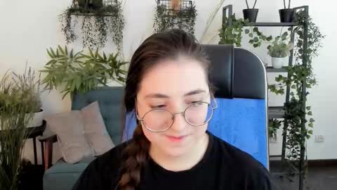 Snapshot of virtualvoyant chatting on 11/26/25, 07:09 your love online show from 11/26/25, 07:09