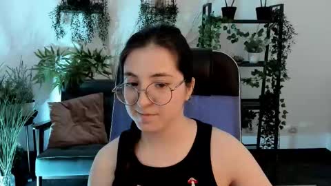 Snapshot of virtualvoyant chatting on 12/02/25, 05:46 your love online show from 12/02/25, 05:46