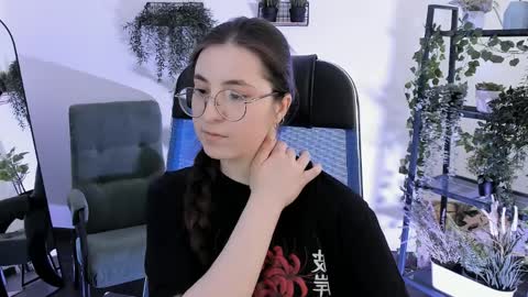 Snapshot of virtualvoyant chatting on 04/03/26, 07:06 your love online show from 04/03/26, 07:06