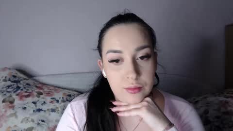 Vitalina online show from 12/18/25, 02:23