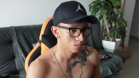 VITO BENZ online show from 01/11/26, 03:28