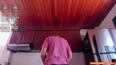 Vito Ferrer online show from 10/25/25, 03:29