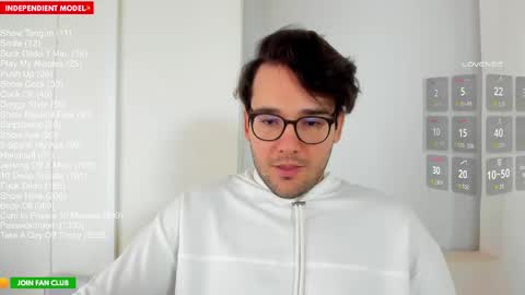 Snapshot of vito_ferrero chatting on 05/20/26, 01:17 Vito Ferrer online show from 05/20/26, 01:17