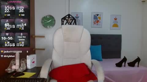 Snapshot of vittoria_lombardi07 chatting on 01/16/25, 04:39 VITTORIA  online show from 01/16/25, 04:39