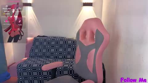 Snapshot of vittoria_lombardi07 chatting on 03/25/26, 02:01 VITTORIA online show from 03/25/26, 02:01