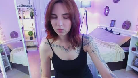 VittoriaNix online show from 05/31/26, 06:09