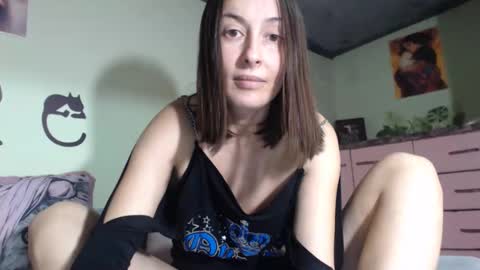 Snapshot of viva919 chatting on 10/19/25, 12:06 Viva online show from 10/19/25, 12:06