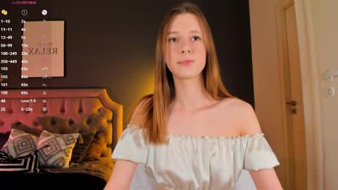 Snapshot of vivalavika chatting on 04/08/26, 07:30 just Vi online show from 04/08/26, 07:30