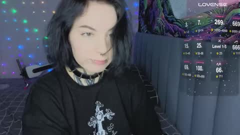 Snapshot of vivi__squirrel chatting on 02/02/26, 01:48 Vivi online show from 02/02/26, 01:48