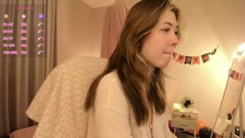 Vivi  online show from 10/24/25, 03:03