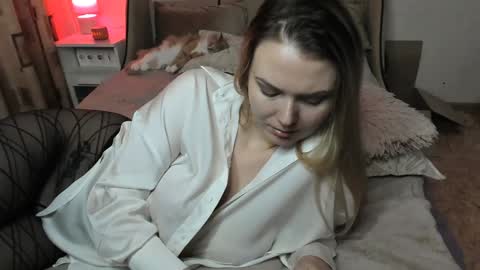 Snapshot of vivian_alison chatting on 01/23/25, 10:11 vivian_alison online show from 01/23/25, 10:11