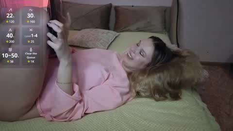 Snapshot of vivian_alison chatting on 02/05/25, 05:31 vivian_alison online show from 02/05/25, 05:31