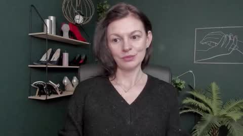 Snapshot of vivian_dream chatting on 03/06/26, 06:43 Vivian online show from 03/06/26, 06:43