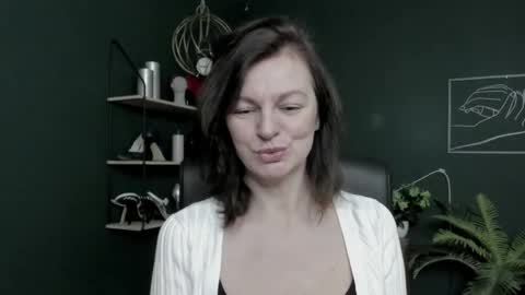 Snapshot of vivian_dream chatting on 03/31/26, 06:03 Vivian online show from 03/31/26, 06:03