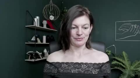 Snapshot of vivian_dream chatting on 04/15/26, 06:31 Vivian online show from 04/15/26, 06:31