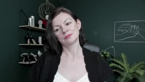 Snapshot of vivian_dream chatting on 05/15/26, 06:31 Vivian online show from 05/15/26, 06:31
