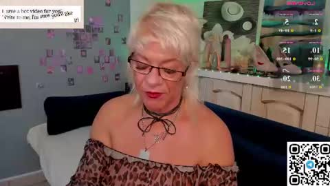 Snapshot of vivian_griffin chatting on 06/28/26, 01:11 Vivian GTM 2 300-1045 online show from 06/28/26, 01:11
