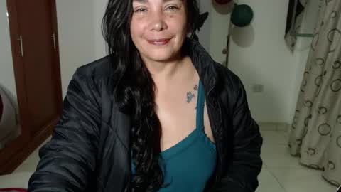 vivian_milf_paint online show from 10/16/25, 02:56