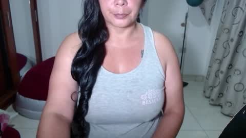 vivian_milf_paint online show from 02/21/26, 12:22
