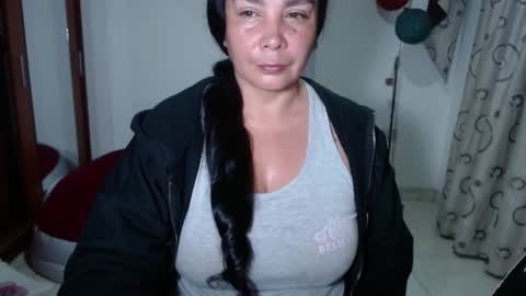 vivian_milf_paint online show from 02/23/26, 11:35