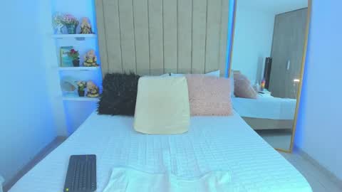 Vivian Monroe online show from 01/15/25, 11:51