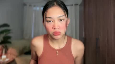 Vivian online show from 05/17/26, 12:41