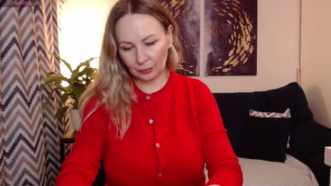 Snapshot of vivian_soul chatting on 11/06/25, 06:31 Vivian online show from 11/06/25, 06:31