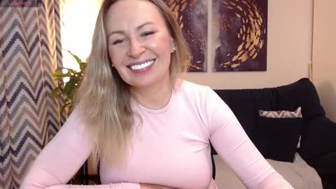 Snapshot of vivian_soul chatting on 11/07/25, 04:51 Vivian online show from 11/07/25, 04:51