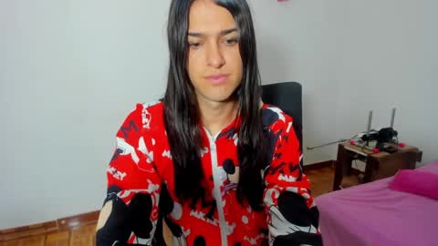 Snapshot of vivianalatin chatting on 04/06/26, 12:06 instagram Viviana73215 online show from 04/06/26, 12:06