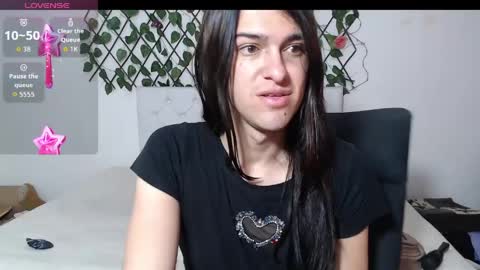 Snapshot of vivianalatin chatting on 04/21/26, 12:11 instagram Viviana73215 online show from 04/21/26, 12:11