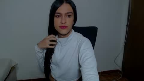 Snapshot of vivianalatin chatting on 07/21/26, 11:45 instagram Viviana73215 online show from 07/21/26, 11:45
