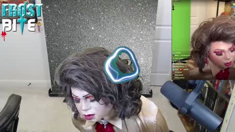 Snapshot of vivianfrost chatting on 12/27/24, 08:02 VivianFrosty online show from 12/27/24, 08:02