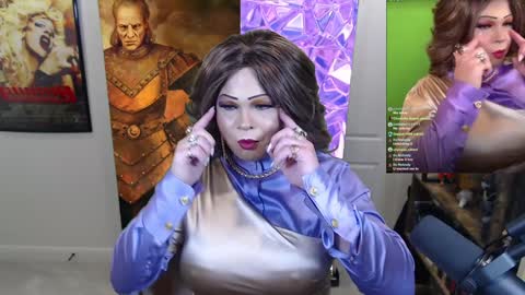 Snapshot of vivianfrost chatting on 01/14/25, 05:08 VivianFrosty online show from 01/14/25, 05:08