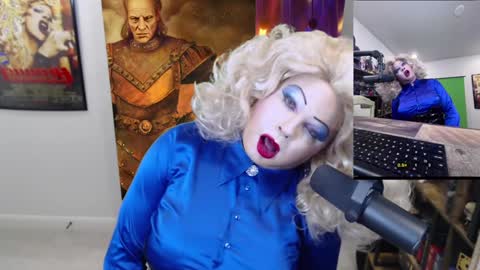 Snapshot of vivianfrost chatting on 01/19/25, 08:29 VivianFrosty online show from 01/19/25, 08:29