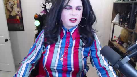 Snapshot of vivianfrost chatting on 09/18/25, 03:47 VivianFrosty online show from 09/18/25, 03:47