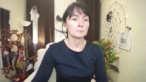 Snapshot of vivianguchih chatting on 10/12/25, 06:23 vivianguchih online show from 10/12/25, 06:23