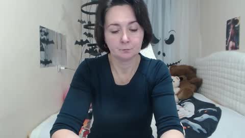 Snapshot of vivianguchih chatting on 11/01/25, 12:51 vivianguchih online show from 11/01/25, 12:51