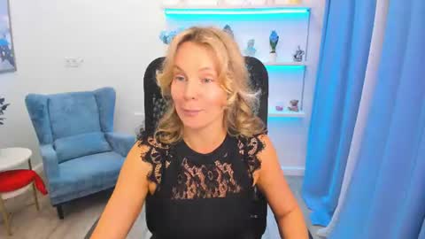 Snapshot of vivianlirei chatting on 06/26/26, 04:28 Sinti online show from 06/26/26, 04:28