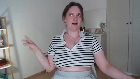 Snapshot of vivianmarble chatting on 07/26/26, 11:50 Lela online show from 07/26/26, 11:50
