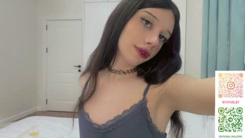Snapshot of vivianmiller_ chatting on 06/21/26, 03:20 Vivian online show from 06/21/26, 03:20